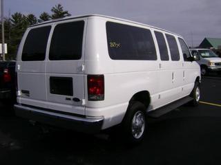 Ford Econoline Wagon 2011 photo 5