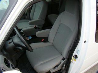 Ford Econoline Wagon 2011 photo 3