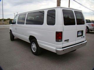 Ford Econoline Wagon 2011 photo 5
