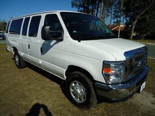 Ford Econoline Wagon 2011 photo 3