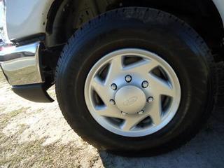 Ford Econoline Wagon 2011 photo 4