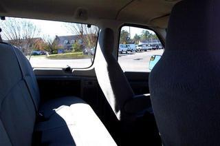 Ford Econoline Wagon 2011 photo 1