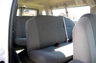 Ford Econoline Wagon 2011 photo 3