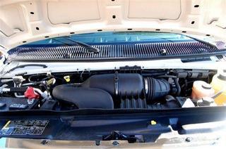 Ford Econoline Wagon 2011 photo 5