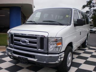 Ford Econoline Wagon 2011 photo 4