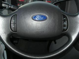 Ford Econoline Wagon 2011 photo 3