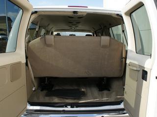 Ford Econoline Wagon 2011 photo 1