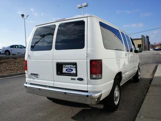 Ford Econoline Wagon 2011 photo 5