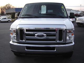 Ford Econoline Wagon 2011 photo 1