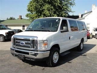 Ford Econoline Wagon 2011 photo 4