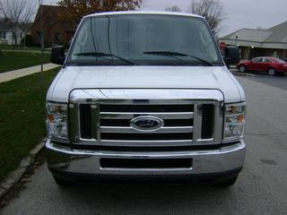 Ford Econoline Wagon 2011 photo 3