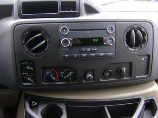 Ford Econoline Wagon 2011 photo 5