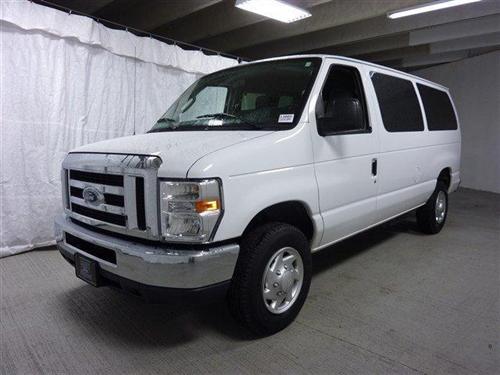 Ford Econoline Wagon 2011 photo 5