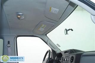 Ford Econoline Wagon 2011 photo 2