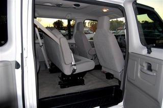 Ford Econoline Wagon 2011 photo 1