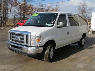 Ford Econoline Wagon 2011 photo 5