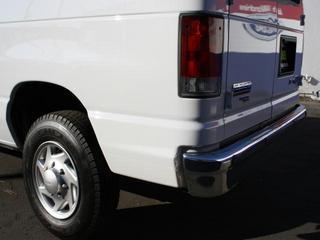 Ford Econoline Wagon 2011 photo 1