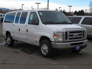 Ford Econoline Wagon 2011 photo 3