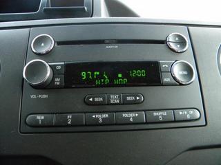 Ford Econoline Wagon 2011 photo 3