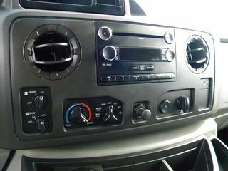 Ford Econoline Wagon 2011 photo 1