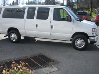 Ford Econoline Wagon 2011 photo 5
