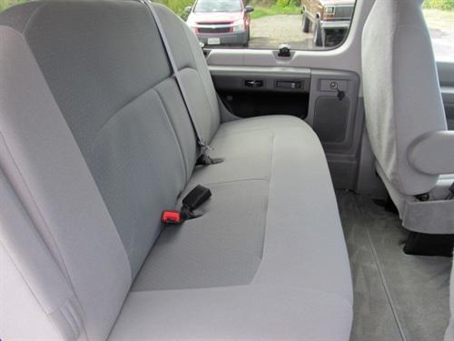 Ford Econoline Wagon 2011 photo 5