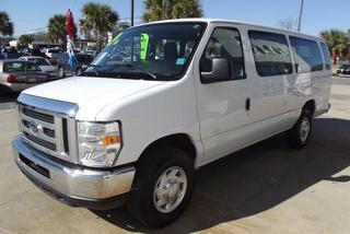 Ford Econoline Wagon 2011 photo 5