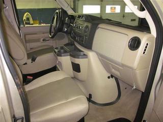 Ford Econoline Wagon 2011 photo 5