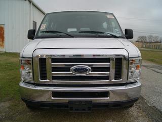 Ford Econoline Wagon 2011 photo 1