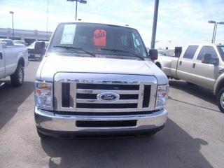 Ford Econoline Wagon 2011 photo 3