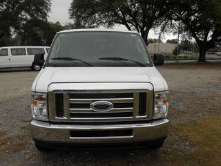 Ford Econoline Wagon 2011 photo 4