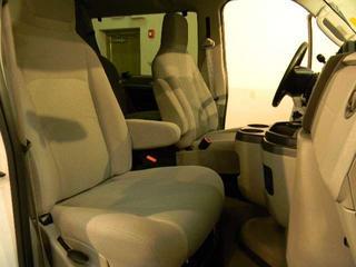 Ford Econoline Wagon 2011 photo 1