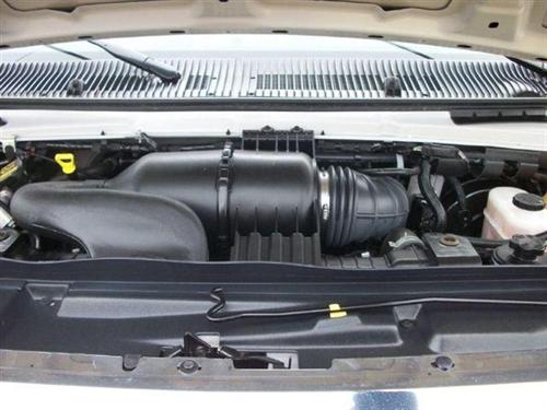 Ford Econoline Wagon 2011 photo 3