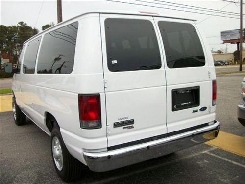Ford Econoline Wagon 2011 photo 5
