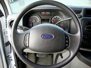 Ford Econoline Wagon 2011 photo 1