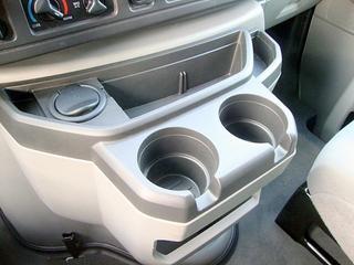 Ford Econoline Wagon 2011 photo 3