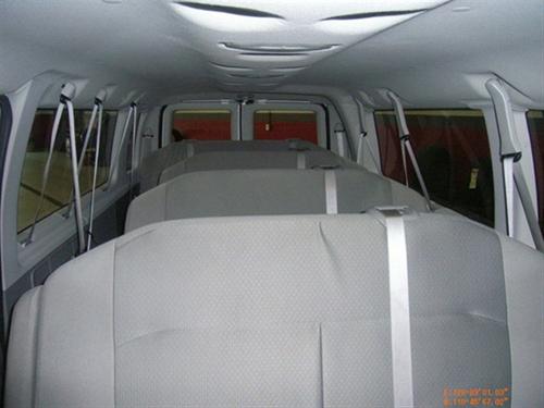 Ford Econoline Wagon 2011 photo 3