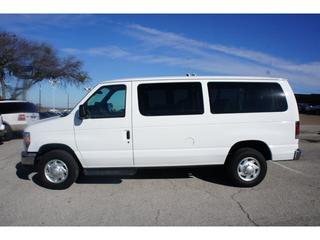 Ford Econoline Wagon 2011 photo 1