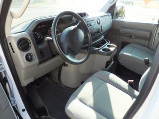 Ford Econoline Wagon 2011 photo 3