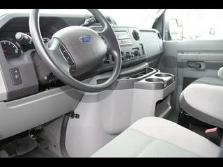 Ford Econoline Wagon 2011 photo 4