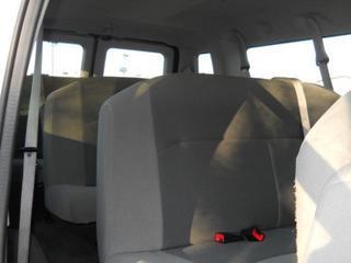 Ford Econoline Wagon 2011 photo 3