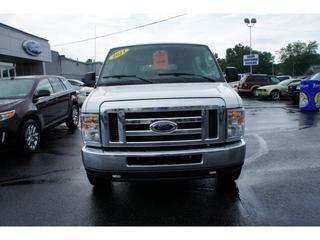 Ford Econoline Wagon 2011 photo 4