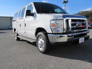 Ford Econoline Wagon 2011 photo 4