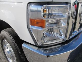 Ford Econoline Wagon 2011 photo 5