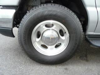 Ford Econoline Wagon 2011 photo 3