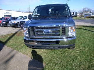 Ford Econoline Wagon 2011 photo 1