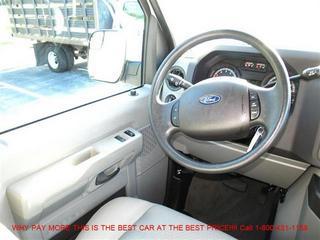 Ford Econoline Wagon 2011 photo 1