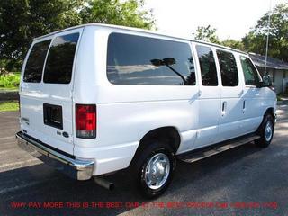 Ford Econoline Wagon 2011 photo 5