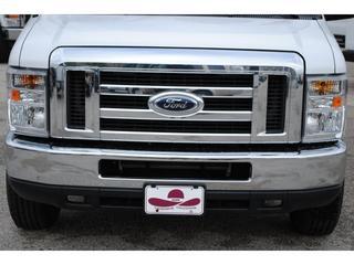 Ford Econoline Wagon 2011 photo 1