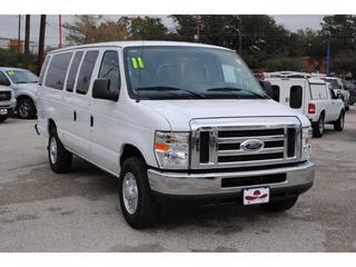 Ford Econoline Wagon 2011 photo 5